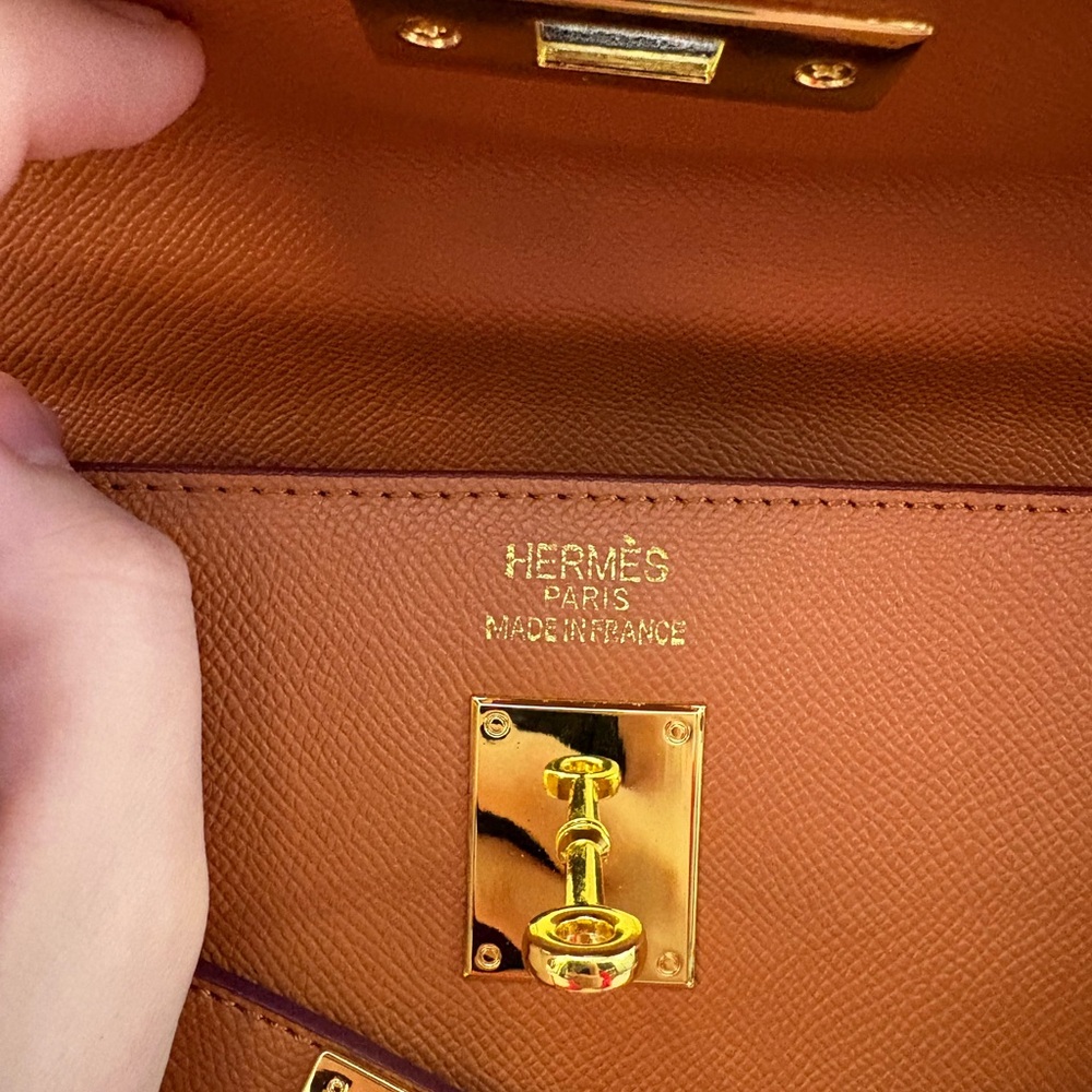 Purse - Picture 3 of 10